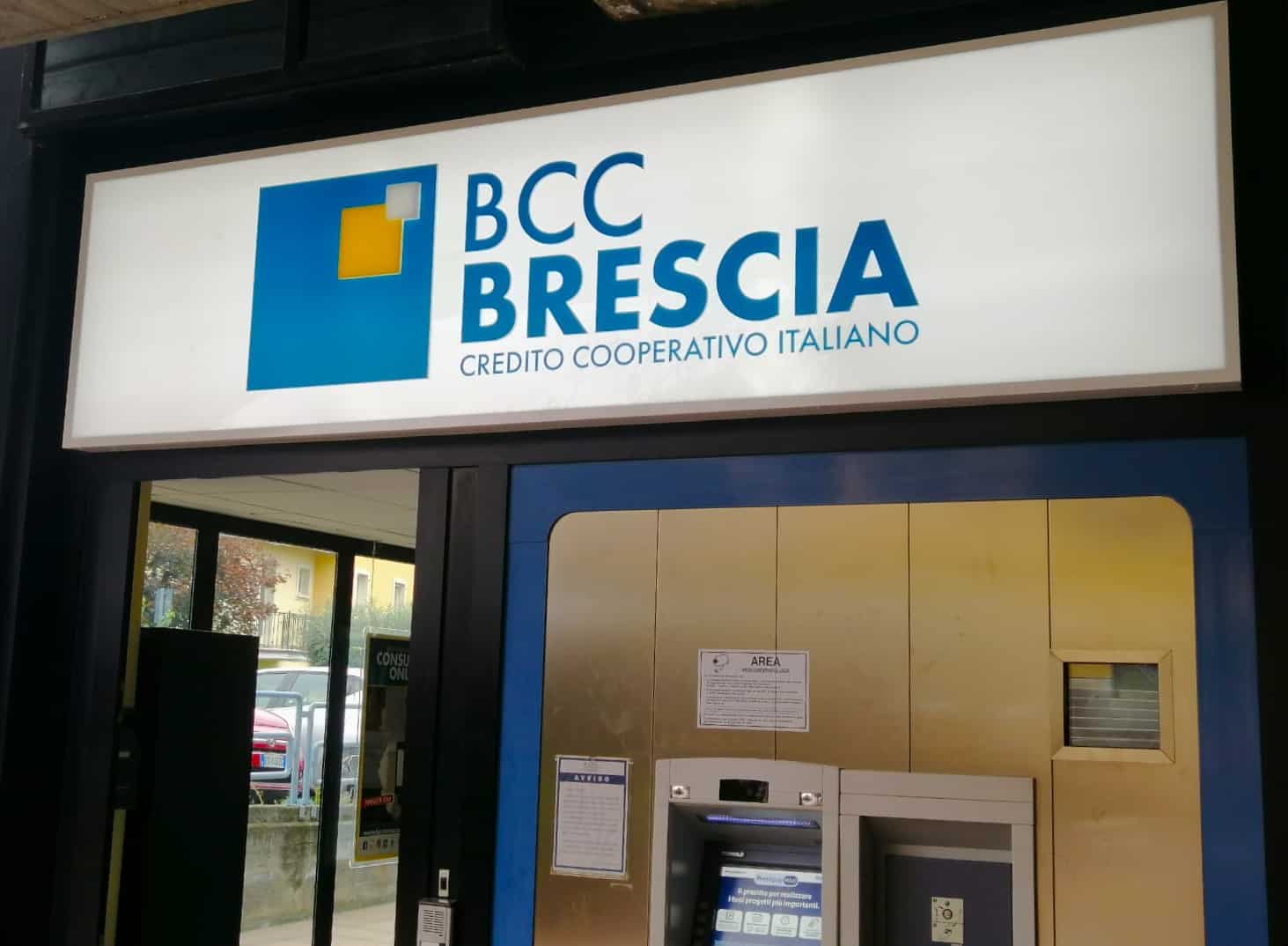 insegna luminosa a cassonetto Brescia