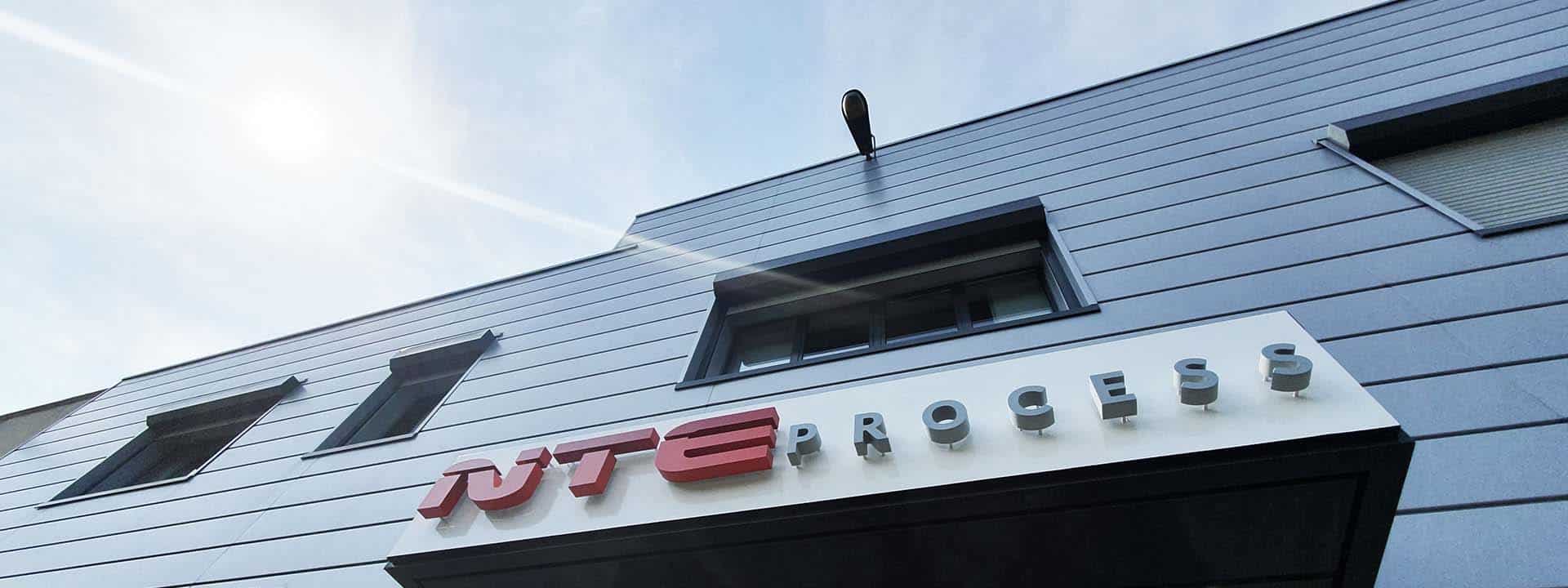 Realizzazione insegne luminose Gessate, Gorgonzola (Milano) per azienda NTE