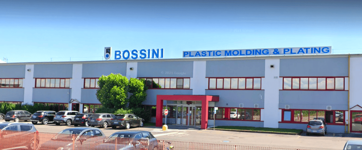 Insegne luminose a lettere scatolate nei punti vendita di Castenedolo e Montichiari