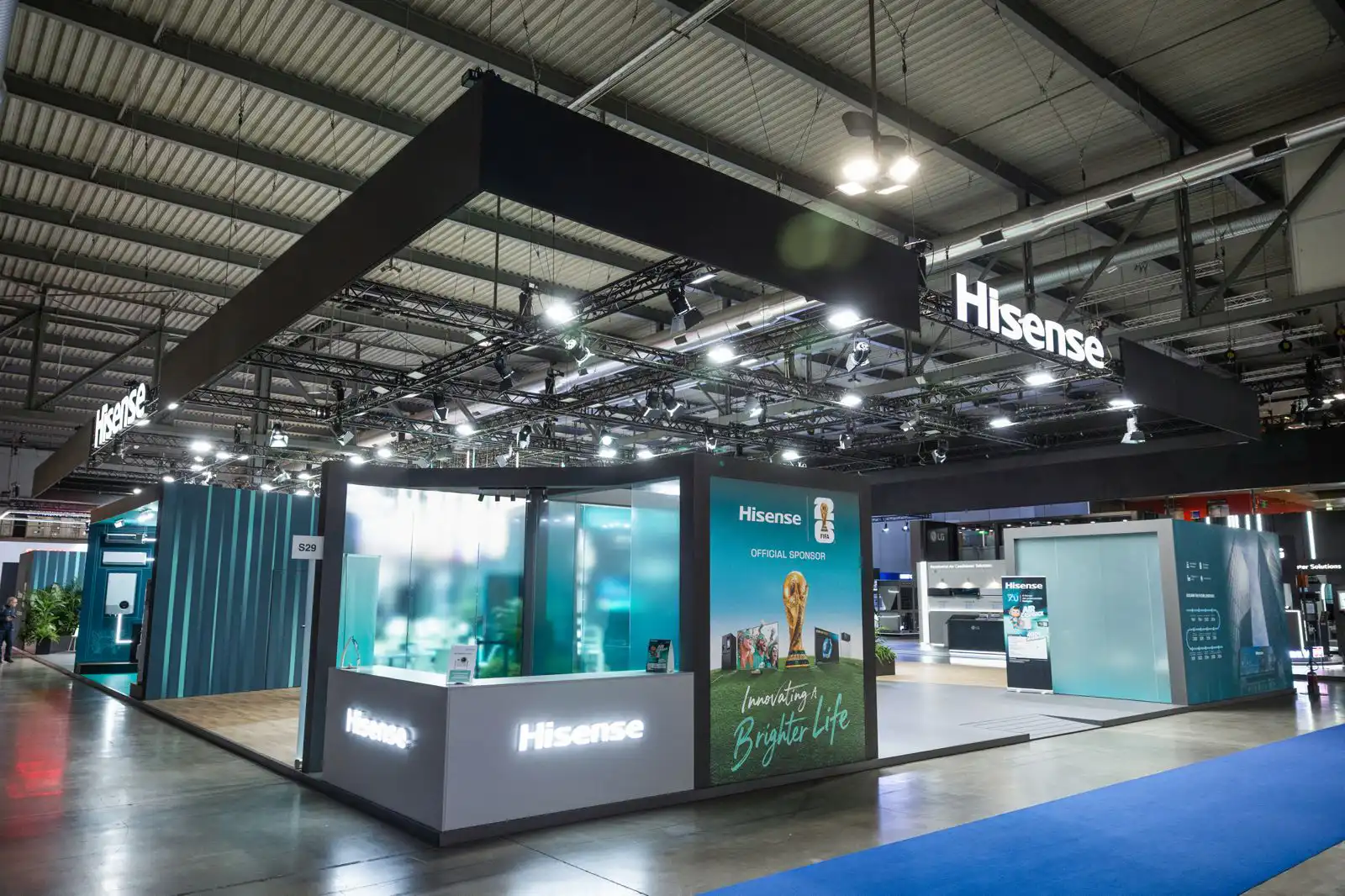 INSEGNE LUMINOSE HISENSE PER FIERE E STAND